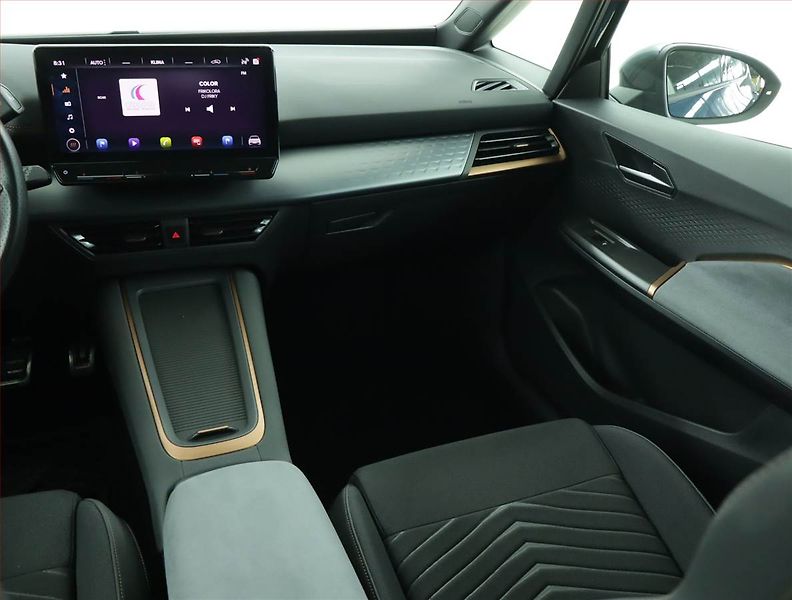 Cupra Born (2022) 58, SoH 89% - fotka 8 z 19