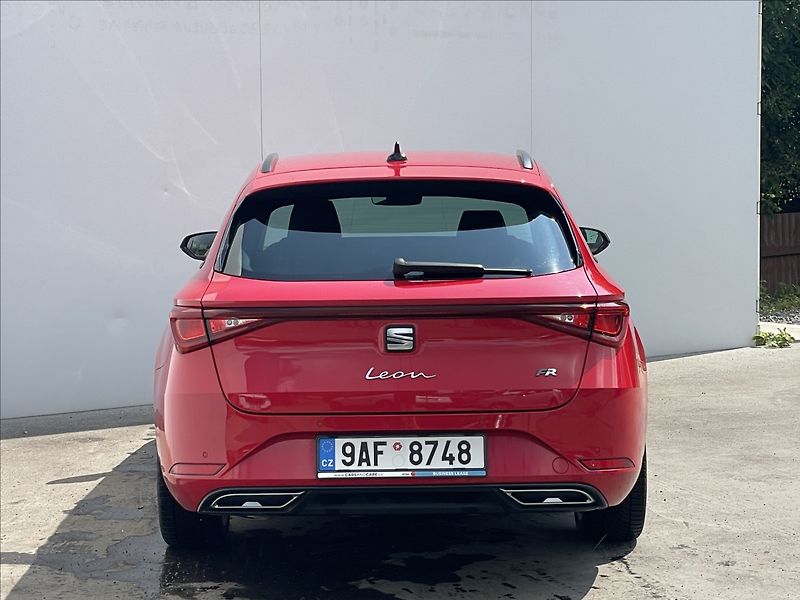 Seat Leon 1,5 TSI Combi FR ST KESSY+PDC - fotka 22 z 22