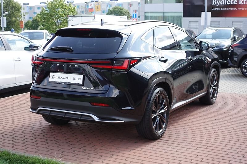 Lexus NX 350h 2,5HSD 140kW F-Sport 4x4 - fotka 5 z 37