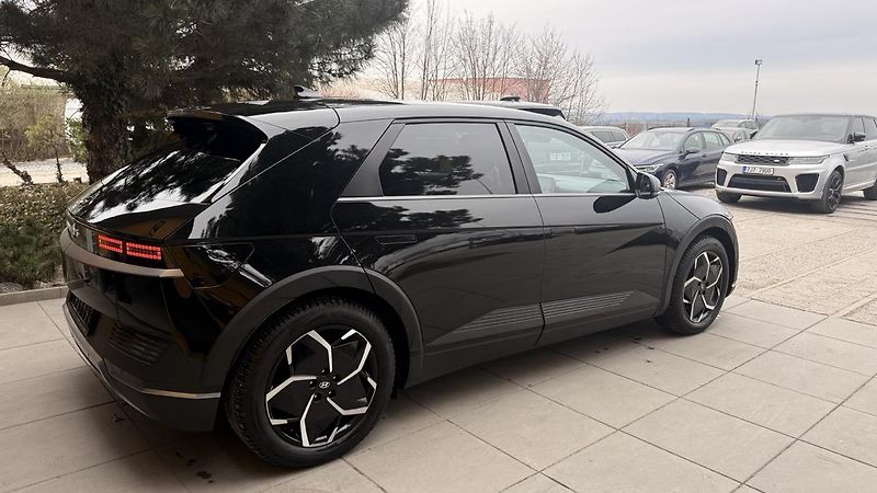 Hyundai Ioniq 5 (2021) Style 73kWh,REZERVOVÁNO - fotka 33 z 45
