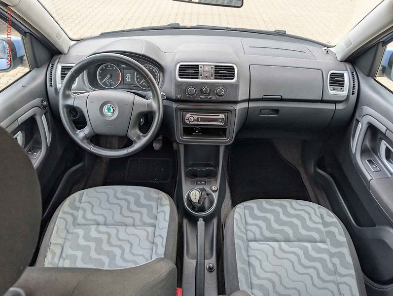 Škoda Roomster (2008) 1.2 12V, ČR, STK8/28 - fotka 8 z 14