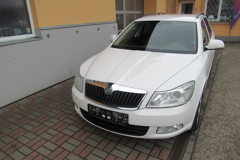 Škoda Octavia 2.0 TDi AUT.KLIMA VYHŘÍV.SED. - fotka 8 z 18