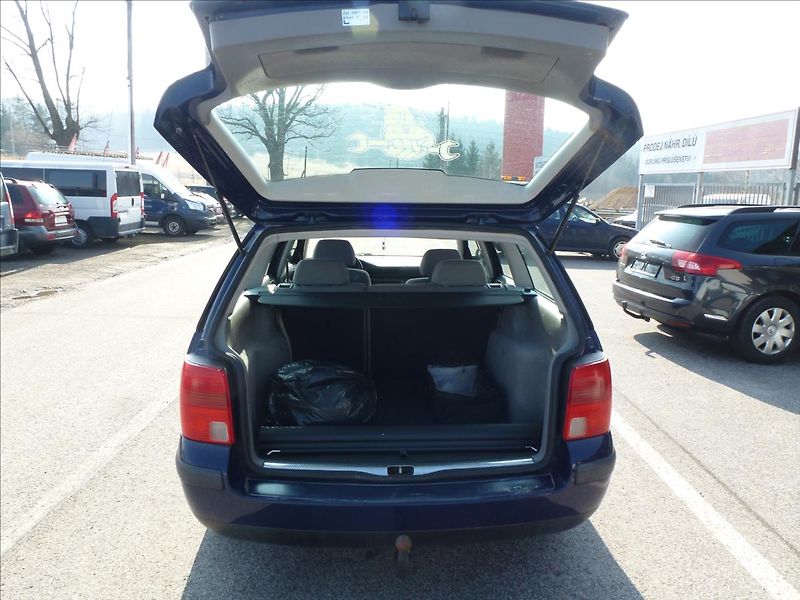 Volkswagen Passat 1,6 Bez dokladů !!! na ND - fotka 18 z 47
