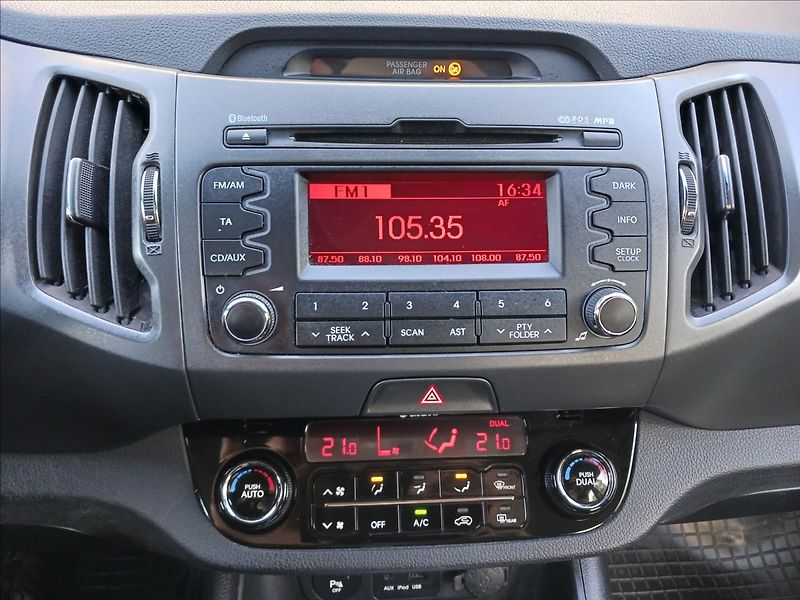 Kia Sportage 2,0 CRDI 4x4 1 majitel, tažné - fotka 16 z 21