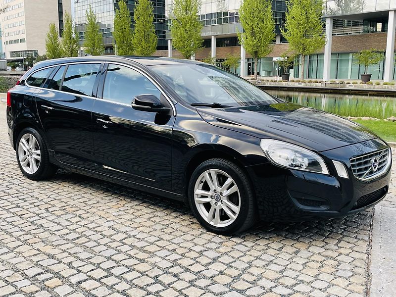 Volvo V60 2.4D5 MANUÁL VÝHŘEV SERVISKA - fotka 11 z 44