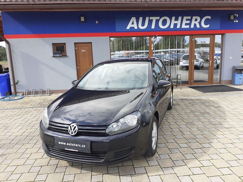 Volkswagen Golf (2011) VI 1.2 TSi - fotka 1 z 28