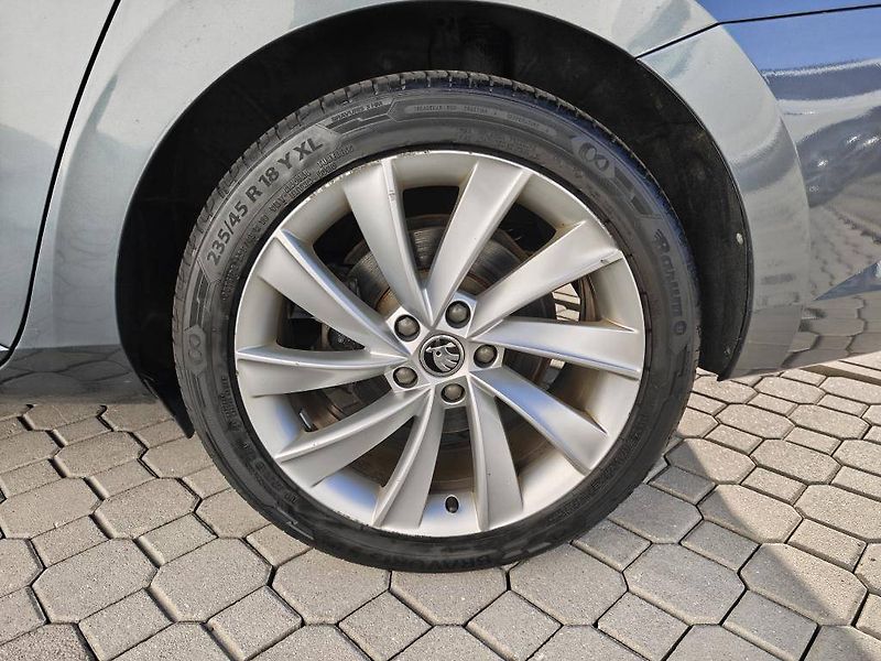 Škoda Superb Style 7DSG 2,0TDI - fotka 24 z 27