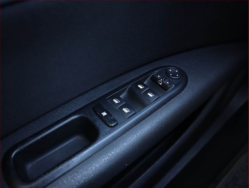 Peugeot 407 (2010) 2.2 HDI, Serv.kniha, Navi - fotka 15 z 17