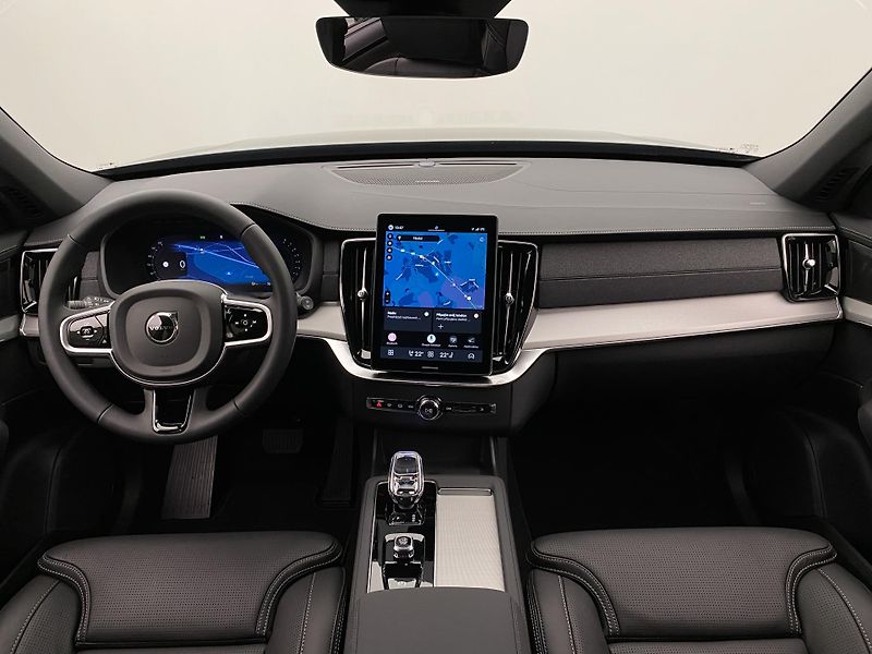 Volvo XC90 (2026) B5 AWD AUT BLACK EDITION PLUS  - fotka 2 z 71