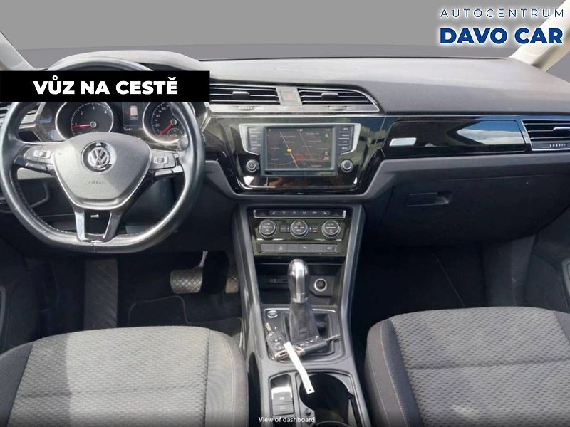 Volkswagen Touran 1,6 TDI DSG Panorama LED 1.Maj - fotka 5 z 12