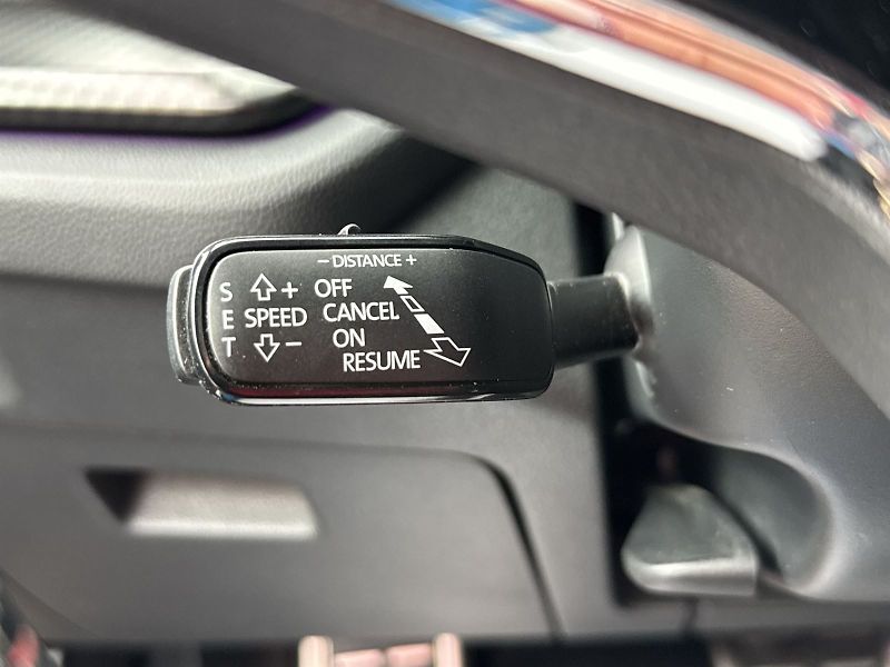 Škoda Octavia (2020) Combi 1.4 TSI iV DSG RS - fotka 14 z 35