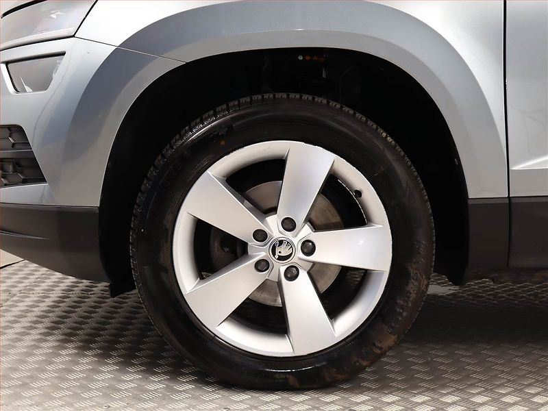 Škoda Karoq (2020) Ambition 1.5 TSI - fotka 12 z 15