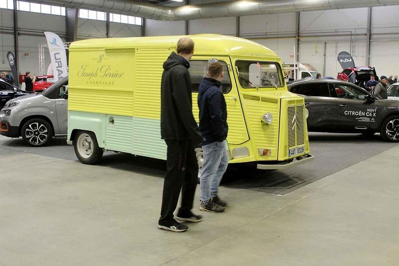 Autosalon Kola 2023 v Lysé v pátek 3. listopadu.