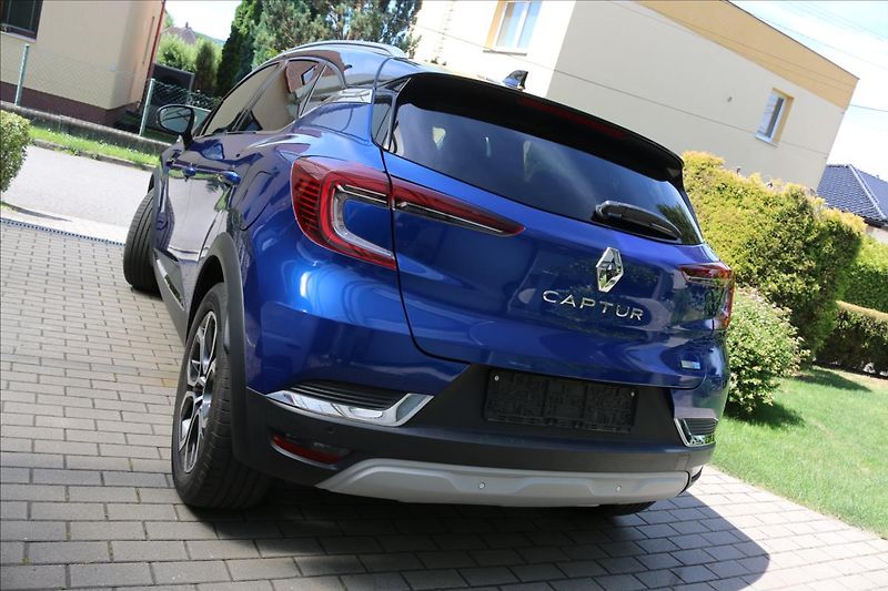 Renault Captur (2020) 1,6 Intens E-TECH Plug-in - fotka 9 z 71