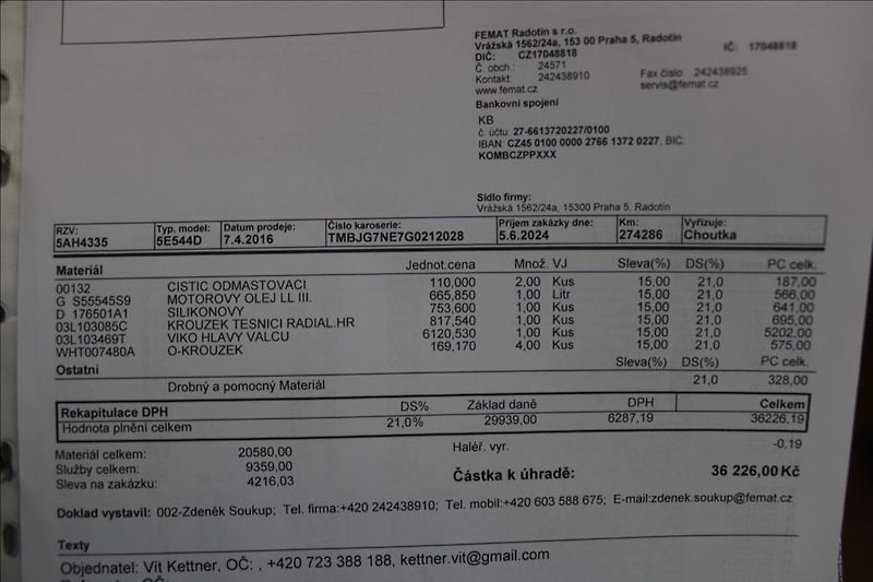Škoda Octavia 1,6 TDi  DSG,STLYLE,SERVISKA - fotka 36 z 37