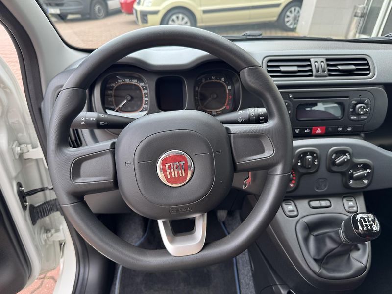 Fiat Panda (2017) ČR, 1 majitel, 9.800 km - fotka 14 z 23