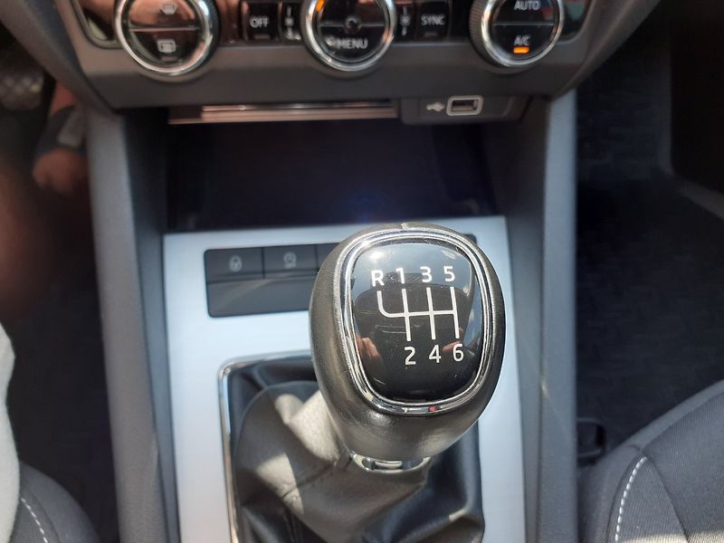 Škoda Octavia (2019) 1.0 TSi Ambition  ČR - fotka 18 z 31