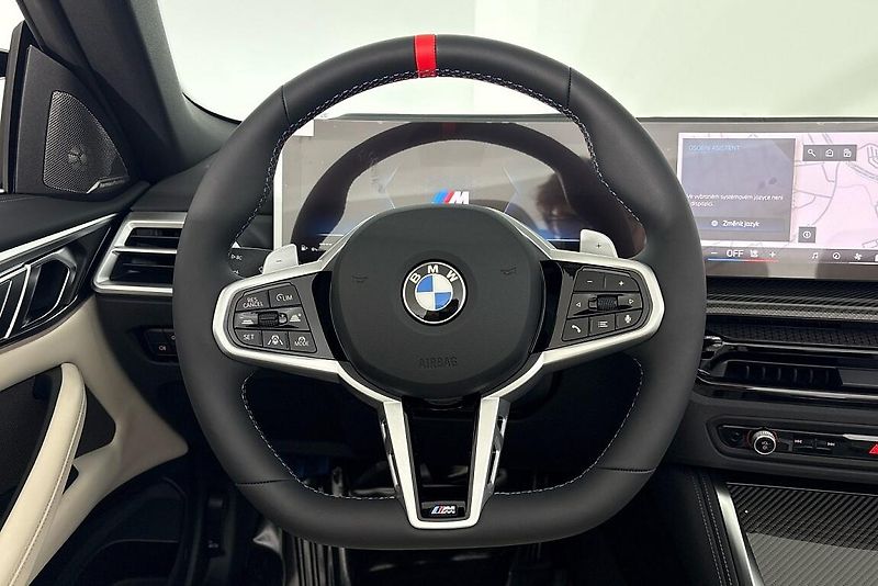 BMW Řada 4 M440i xDrive Convertible - fotka 19 z 24