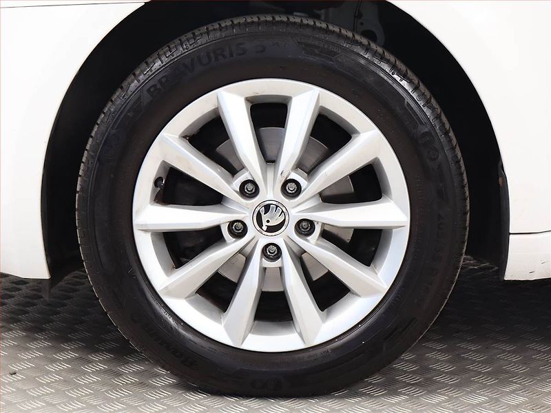Škoda Octavia (2016) Ambition 1.6 TDI, Tempomat - fotka 12 z 12