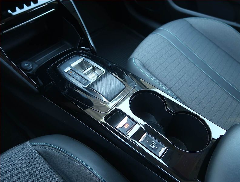 Peugeot 208 (2022) 1.2 PureTech, Automat - fotka 13 z 19