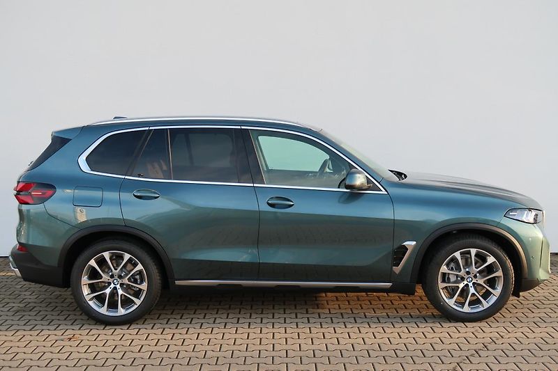 BMW X5 xDrive30d - fotka 5 z 6