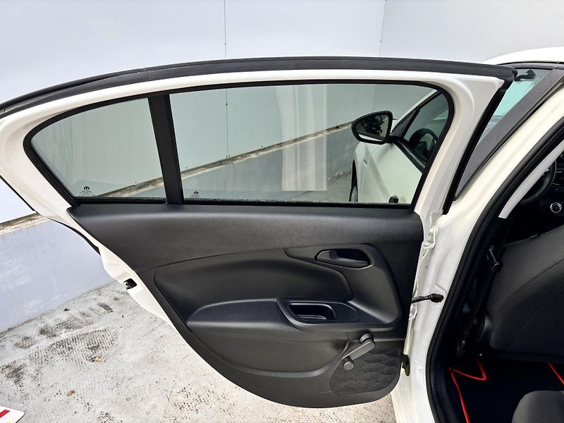 Fiat Tipo (2022) 1.0i 74kW  ser.knížka, nová TK - fotka 15 z 27