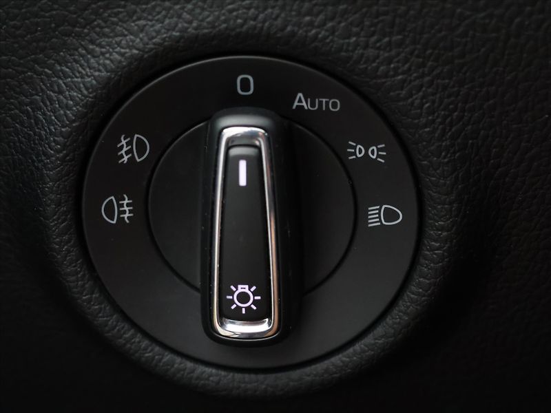 Škoda Superb 2.0 TDI 147kW DSG CZ Sportline - fotka 16 z 32