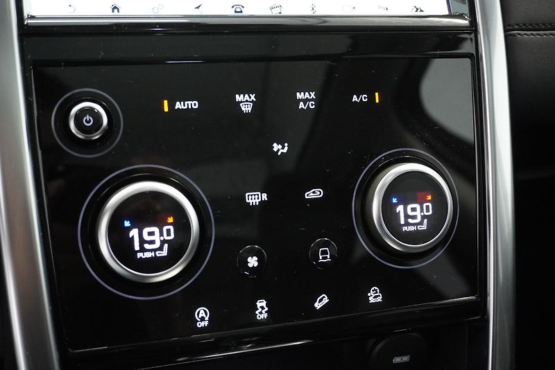 Land Rover Discovery Sport 2.0 D 134 kW 4x4 AUTOMAT  - fotka 15 z 31