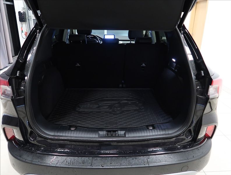 Ford Kuga 2,0 TDCI AUT 4x4 ČR 1 MAJITEL - fotka 9 z 26