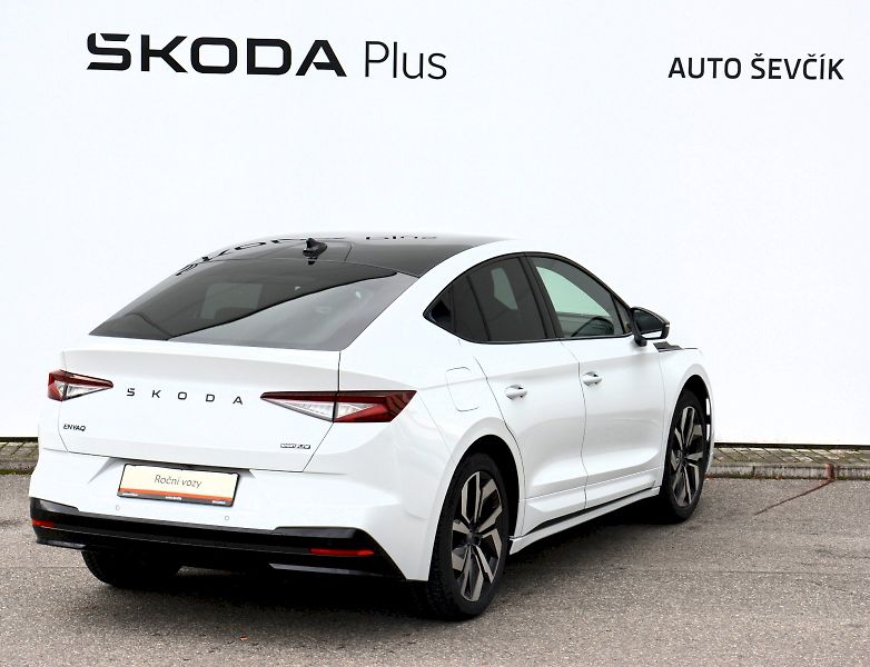 Škoda Enyaq (2025) SPORTLINE 63 kWh 150 KW - fotka 2 z 20
