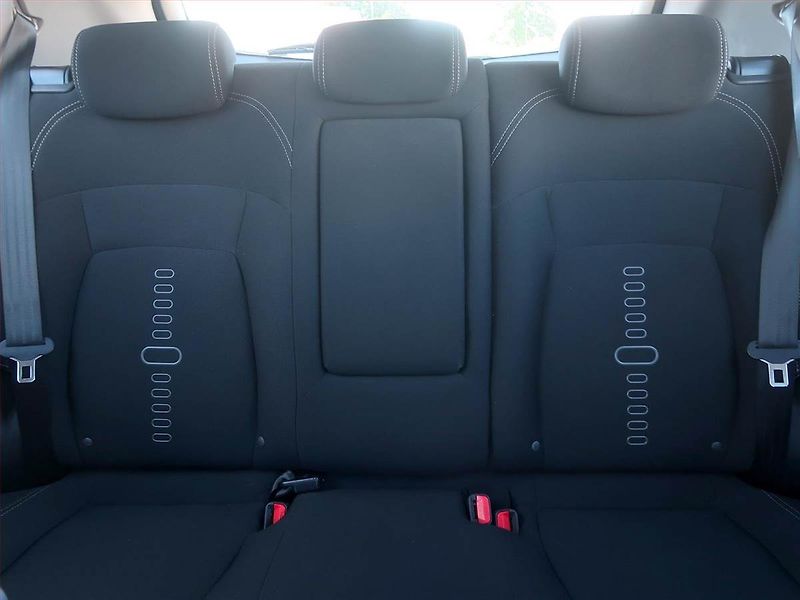 Kia Sportage (2014) Gold 2.0 GDI, Serv.kniha - fotka 10 z 17