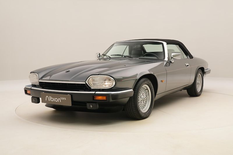 Jaguar XJS CONVERTIBLE 4.0 R6 AUT 1.maj - fotka 33 z 42