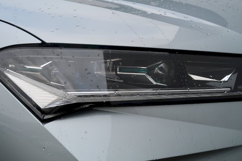 Škoda Superb (2025) Combi SportLine 2,0 TSi/195 kW - fotka 27 z 32