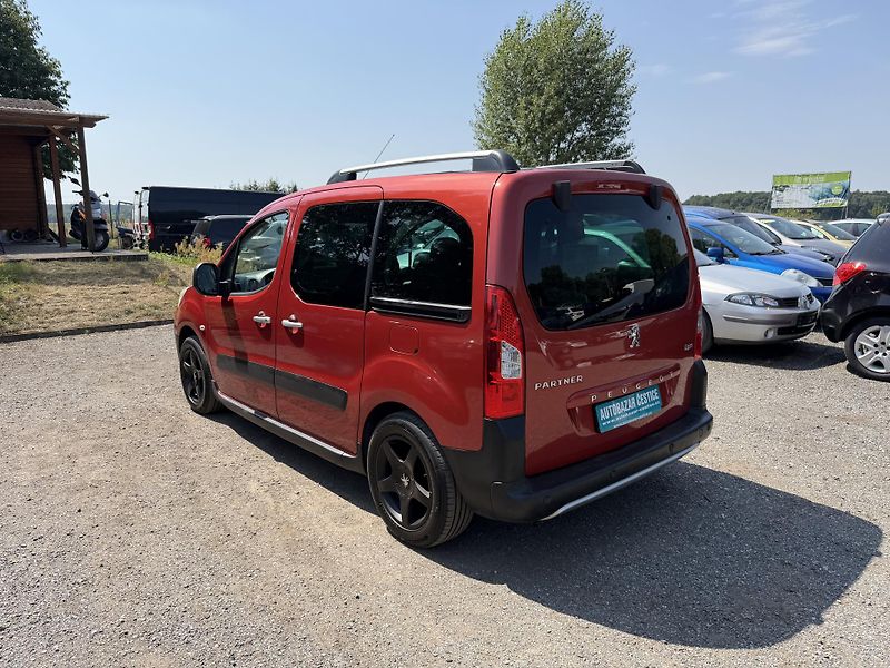 Peugeot Partner - fotka 8 z 23