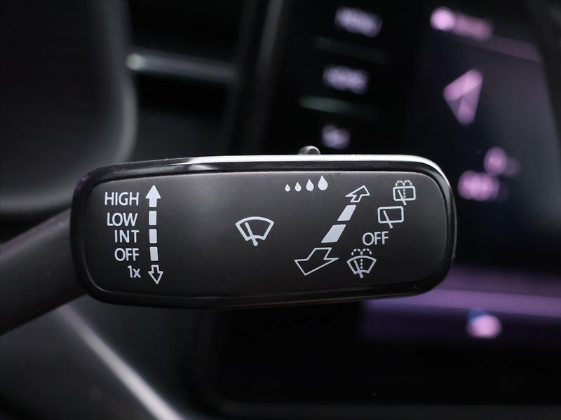 Škoda Kamiq 1,0 TSI DSG Style Sport Virtua - fotka 19 z 35