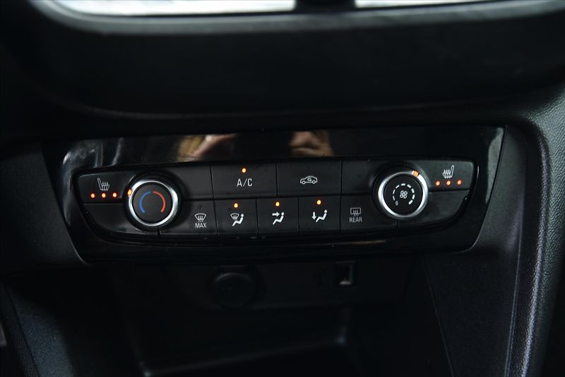 Opel Corsa 1.5CDTI 75kW SERVIS. KNIHA ČR - fotka 19 z 22