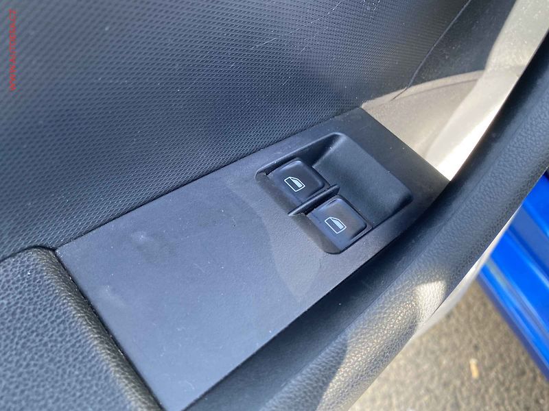 Škoda Rapid (2015) 1.2TSi, ČR, AC, el. výbava - fotka 13 z 15