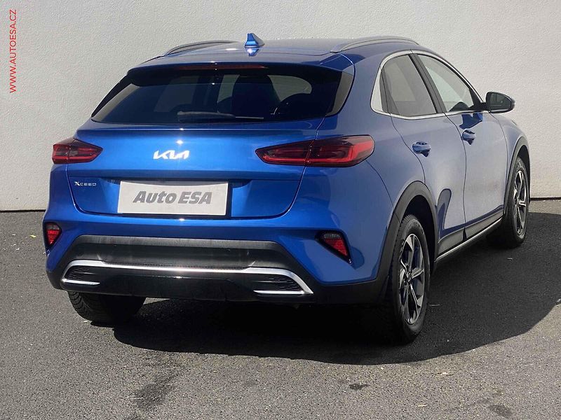 Kia XCeed (2023) 1.5 T-GDi, 2.maj,ČR - fotka 4 z 17