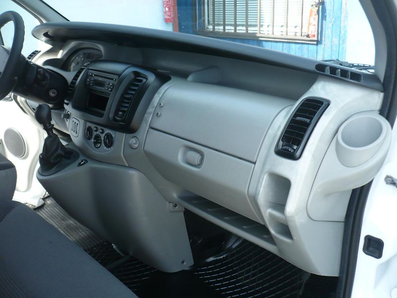 Opel Vivaro 2.0DCI 66Kw Klima L1H1 - fotka 14 z 21