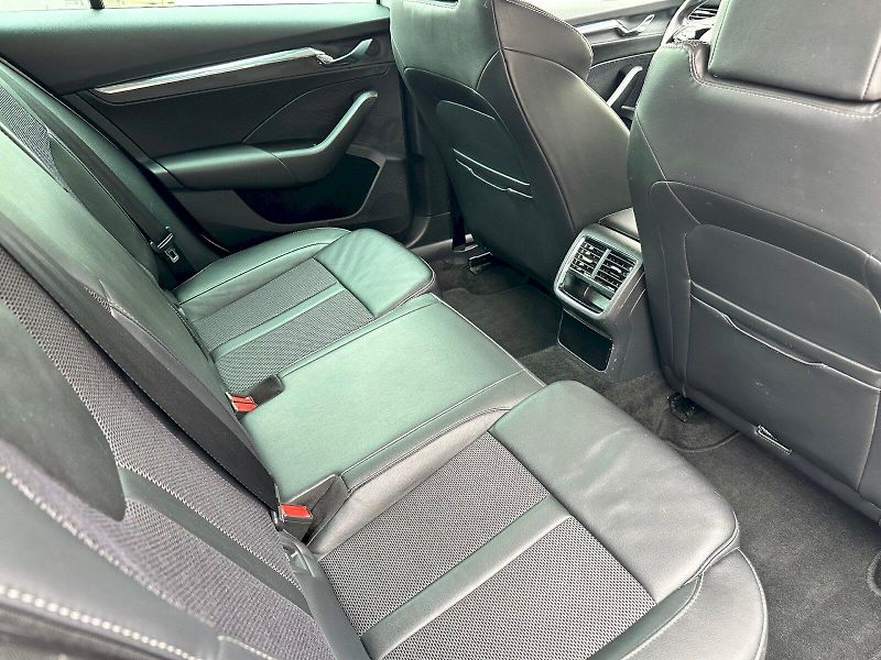Škoda Octavia (2022) 2.0 TDI 110kW DSG Style Combi - fotka 20 z 23