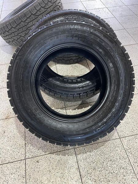 Ostatní (2018) PNEU NOKIAN 215/70R16 100T M+S - fotka 3 z 4