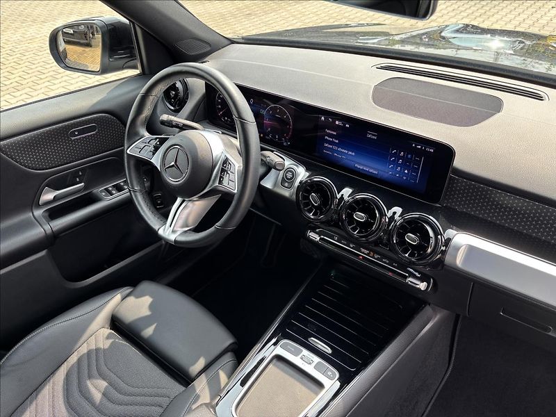 Mercedes-Benz GLB 2,0 200d 110kW 4Matic DCT - fotka 20 z 52