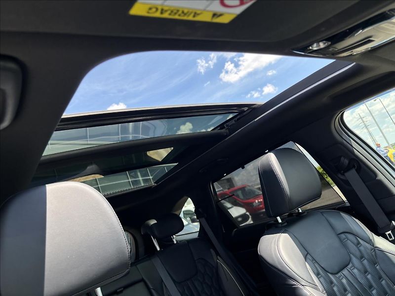 Kia Sorento 2,2 CRDi SCR 4x4 142kW Top - fotka 27 z 53