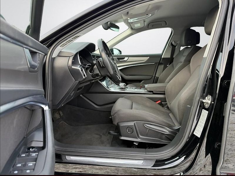 Audi A6 Avant 40 TDI quattro Tažné  - fotka 9 z 21