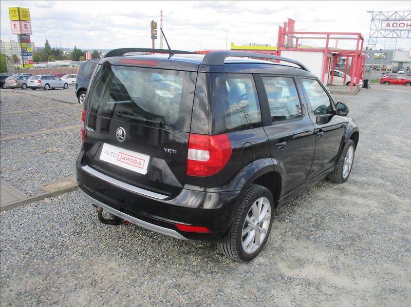 Škoda Yeti 1,2 TSI, klima, servis, tažné, - fotka 8 z 26