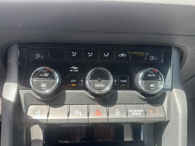 Škoda Karoq (2019) 1.6TDi, 85KW, SPORTLINE - fotka 15 z 30