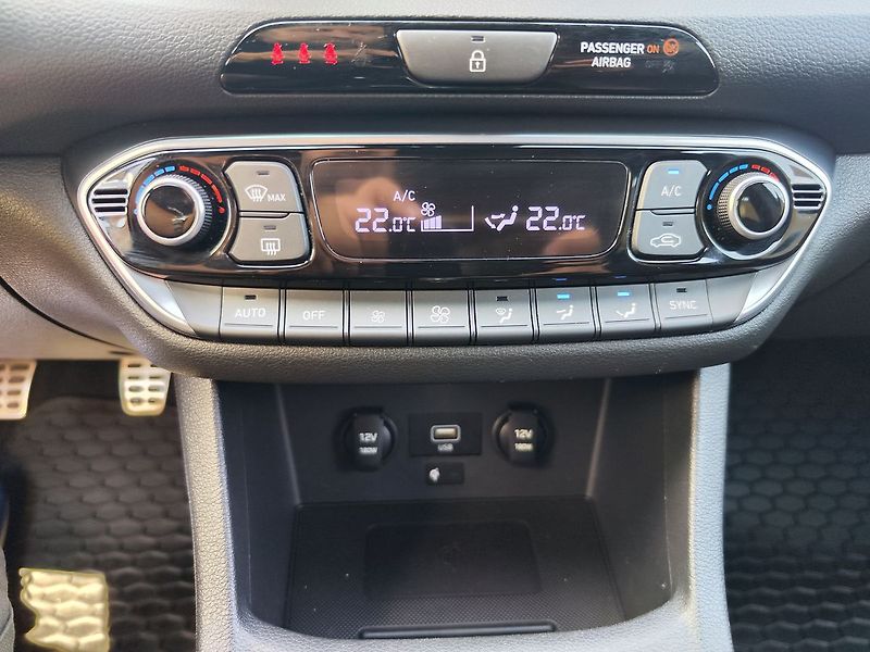 Hyundai i30 1.5 T-GDi/117kW N-Line MHEV - fotka 22 z 35