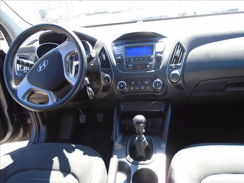 Hyundai ix35 1,6   1.6 BENZIN-99KW - fotka 17 z 25