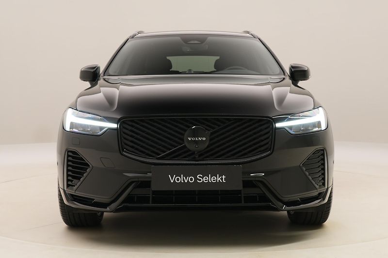 Volvo XC60 T8 AWD RECHARGE BLACK EDITION - fotka 16 z 64