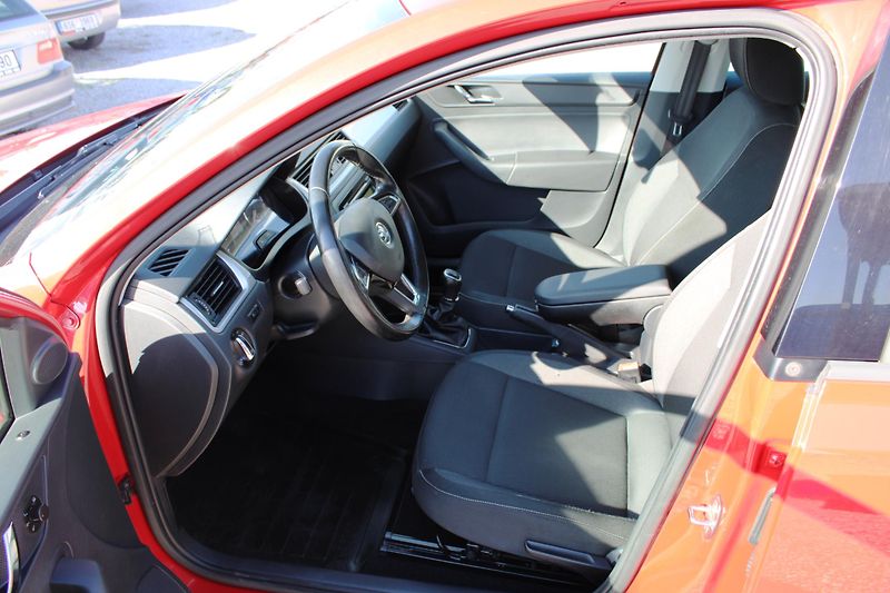 Škoda Rapid (2013) 1,2TSI KLIMA EL.OKNA ESP ALU - fotka 9 z 16
